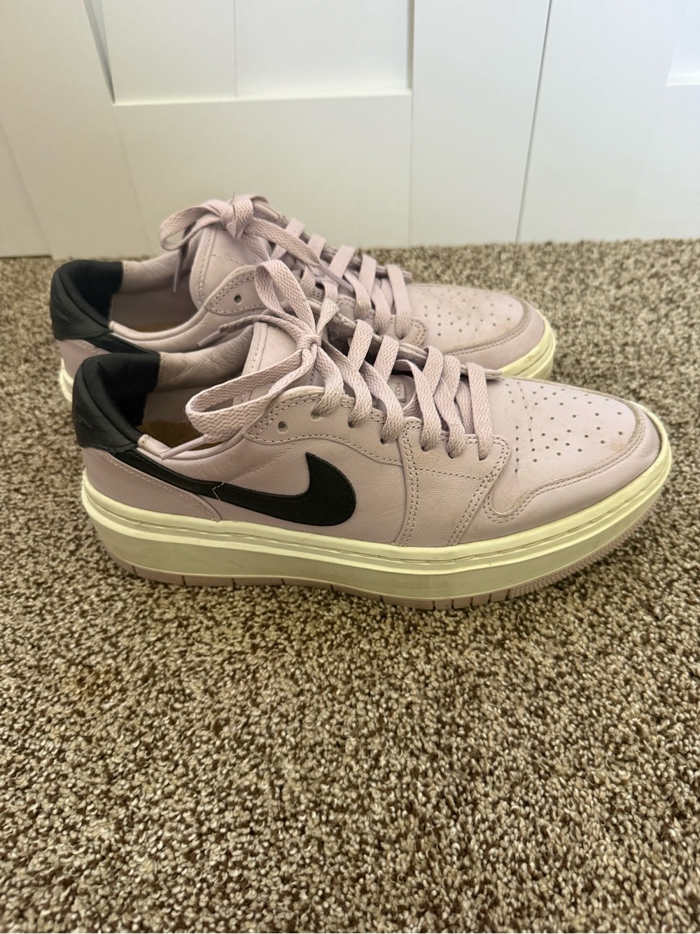 Nike Lavender Low-Top Sneakers with Black Swoosh and Cream Midsole